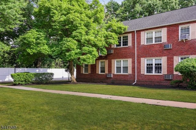 46 F Parkway Village, Cranford Twp., NJ 07016