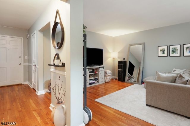 46 F Parkway Village, Cranford Twp., NJ 07016