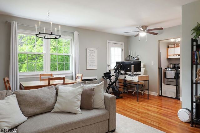 46 F Parkway Village, Cranford Twp., NJ 07016