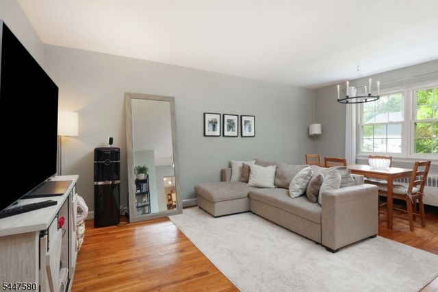 46 F Parkway Village, Cranford Twp., NJ 07016