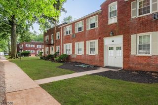 46 F Parkway Village, Cranford Twp., NJ 07016