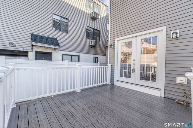 92 Lincoln Avenue, Bridgeport, CT 06606