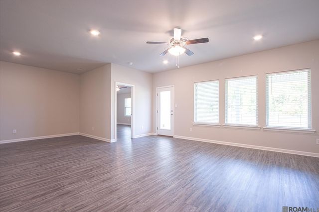 13035 Bayberry Ave, Walker, LA 70706