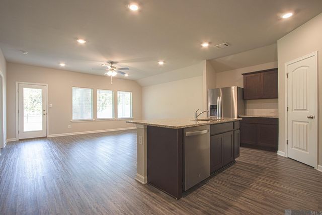 13035 Bayberry Ave, Walker, LA 70706