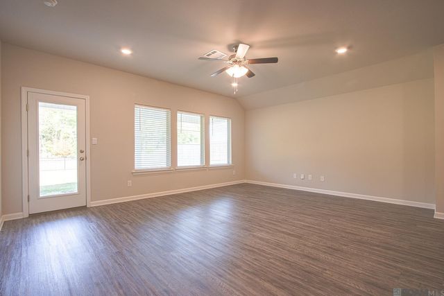 13035 Bayberry Ave, Walker, LA 70706