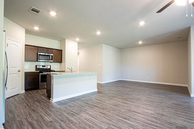 13035 Bayberry Ave, Walker, LA 70706