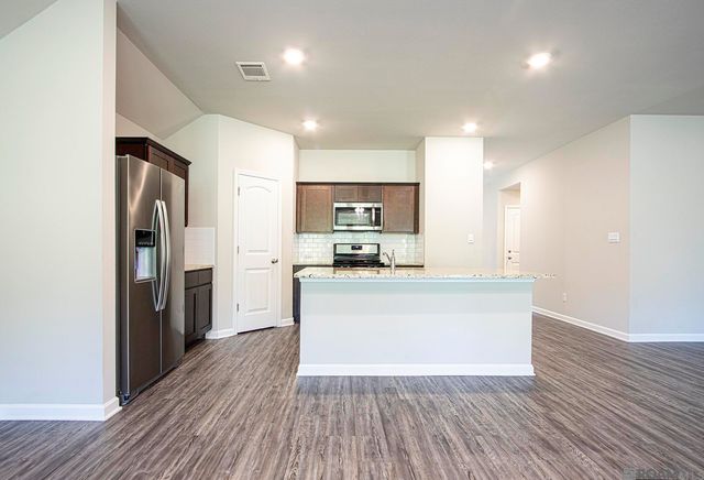 13035 Bayberry Ave, Walker, LA 70706