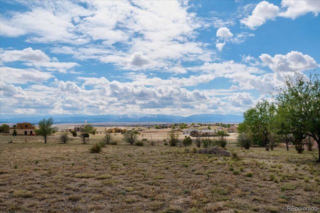 464 W Ventura Drive, Pueblo, CO 81007