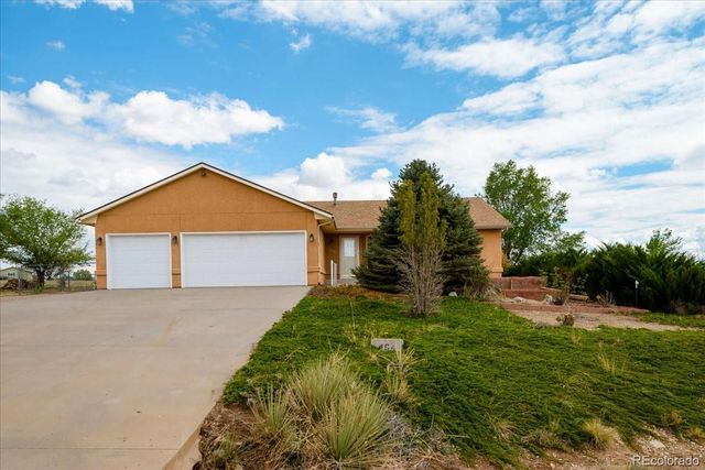 464 W Ventura Drive, Pueblo, CO 81007