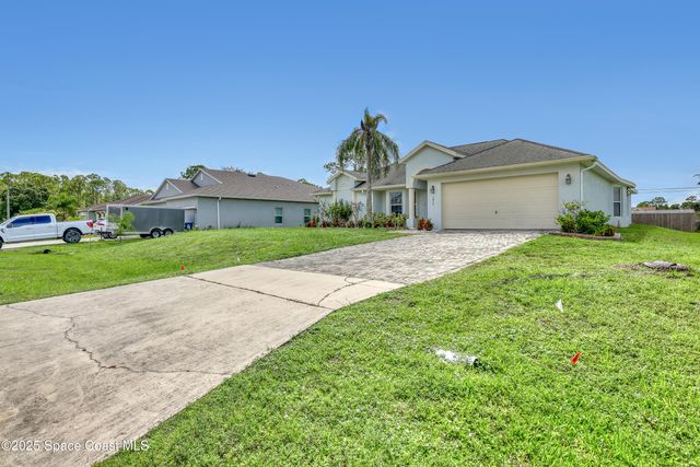 1856 Fairlight Street NW, Palm Bay, FL 32907