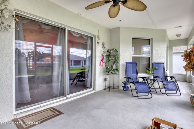 1856 Fairlight Street NW, Palm Bay, FL 32907