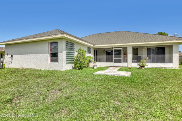1856 Fairlight Street NW, Palm Bay, FL 32907
