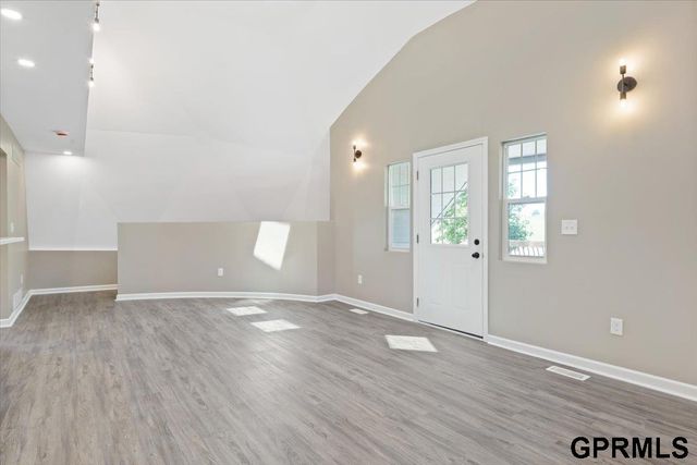 1715 Rock Bluff Road, Plattsmouth, NE 68048