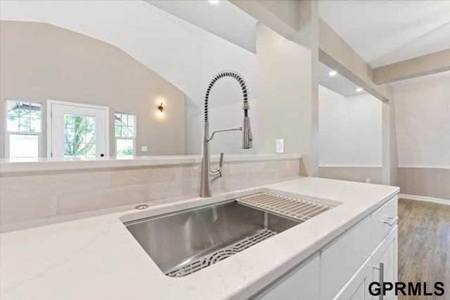 1715 Rock Bluff Road, Plattsmouth, NE 68048