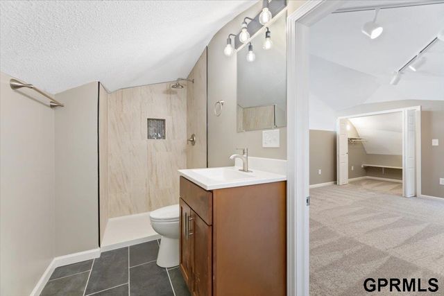 1715 Rock Bluff Road, Plattsmouth, NE 68048