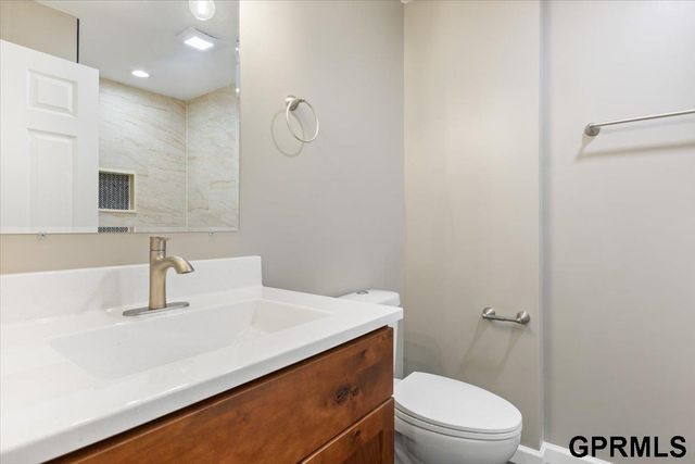 1715 Rock Bluff Road, Plattsmouth, NE 68048