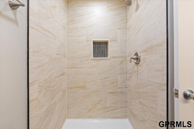 1715 Rock Bluff Road, Plattsmouth, NE 68048