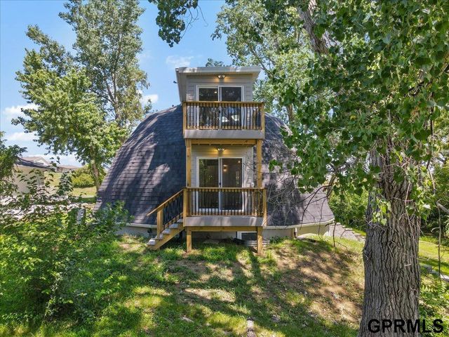 1715 Rock Bluff Road, Plattsmouth, NE 68048