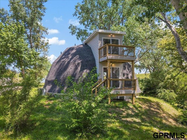 1715 Rock Bluff Road, Plattsmouth, NE 68048