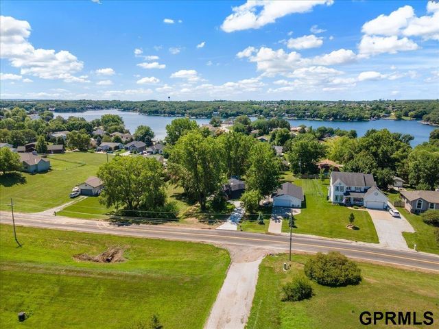1715 Rock Bluff Road, Plattsmouth, NE 68048