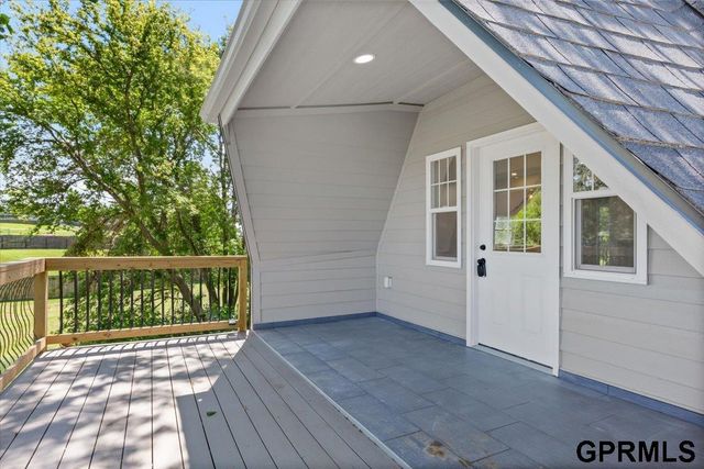 1715 Rock Bluff Road, Plattsmouth, NE 68048