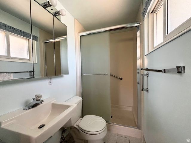 6825 S NYE DR, Cottonwood Heights, UT 84121