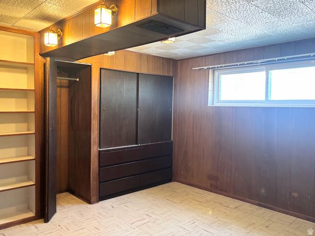 6825 S NYE DR, Cottonwood Heights, UT 84121