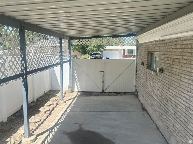 6825 S NYE DR, Cottonwood Heights, UT 84121