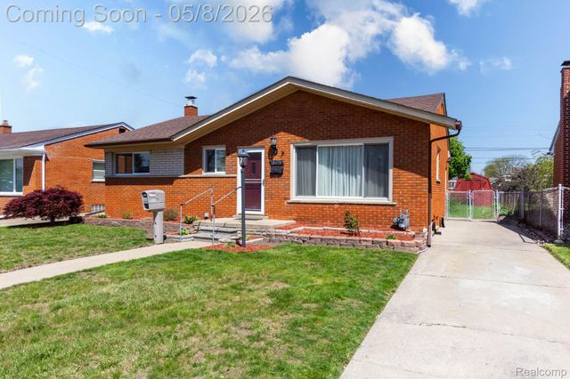 15473 Kennebec Street, Southgate, MI 48195