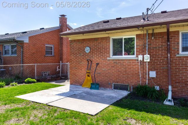 15473 Kennebec Street, Southgate, MI 48195