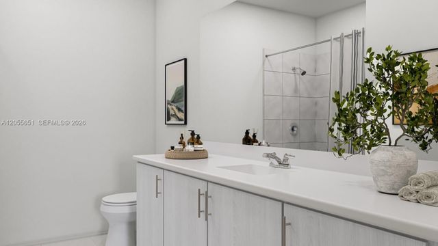 15615 SW 280 St 4, Miami, FL 33031