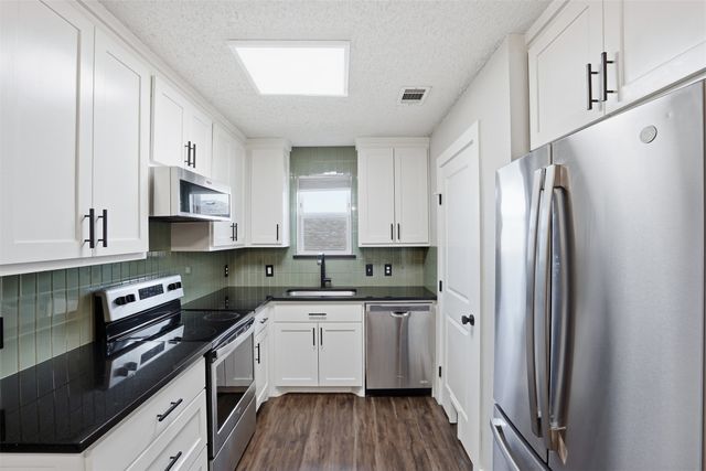 10205 Dawson Trail, Fort Worth, TX 76108