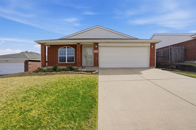 10205 Dawson Trail, Fort Worth, TX 76108