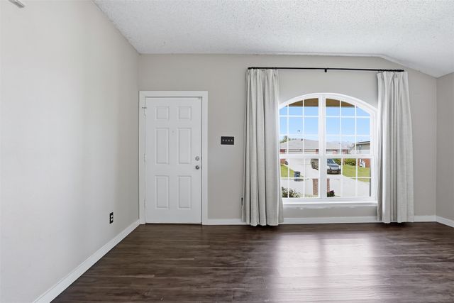 10205 Dawson Trail, Fort Worth, TX 76108