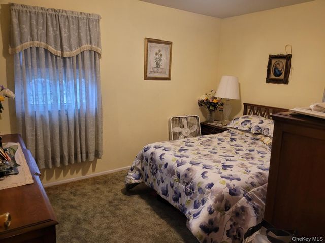 9720 158th Avenue, Howard Beach, NY 11414