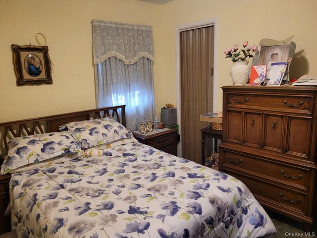 9720 158th Avenue, Howard Beach, NY 11414