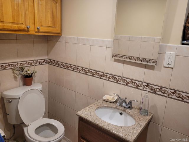9720 158th Avenue, Howard Beach, NY 11414