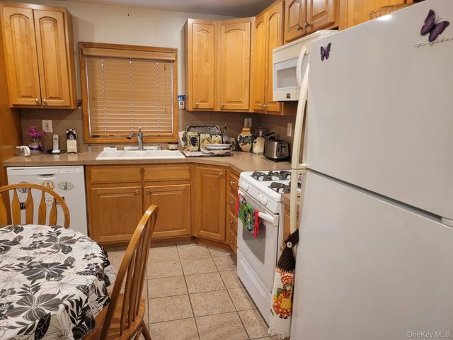 9720 158th Avenue, Howard Beach, NY 11414