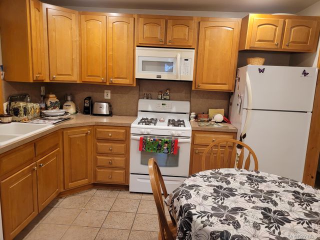 9720 158th Avenue, Howard Beach, NY 11414