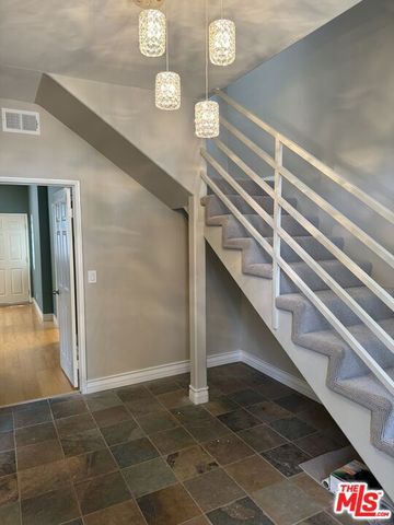 1749 12th Street B, Santa Monica, CA 90404