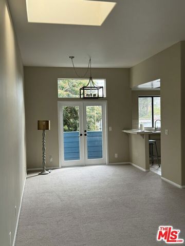1749 12th Street B, Santa Monica, CA 90404
