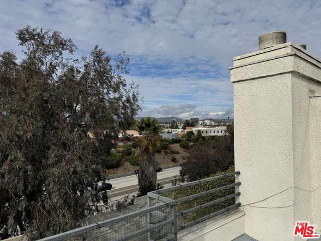 1749 12th Street B, Santa Monica, CA 90404