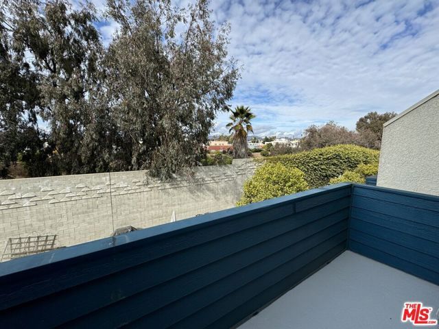 1749 12th Street B, Santa Monica, CA 90404