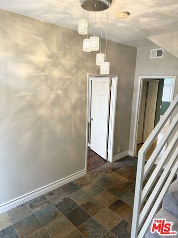 1749 12th Street B, Santa Monica, CA 90404