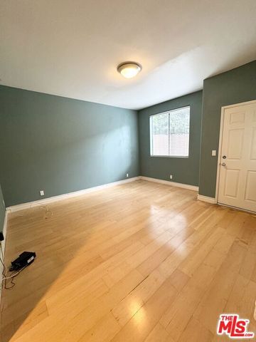 1749 12th Street B, Santa Monica, CA 90404
