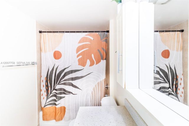 275 NE 18th St 1110, Miami, FL 33132