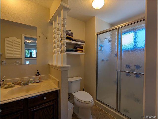 8226 Yarrow Ct, Arvada, CO 80005