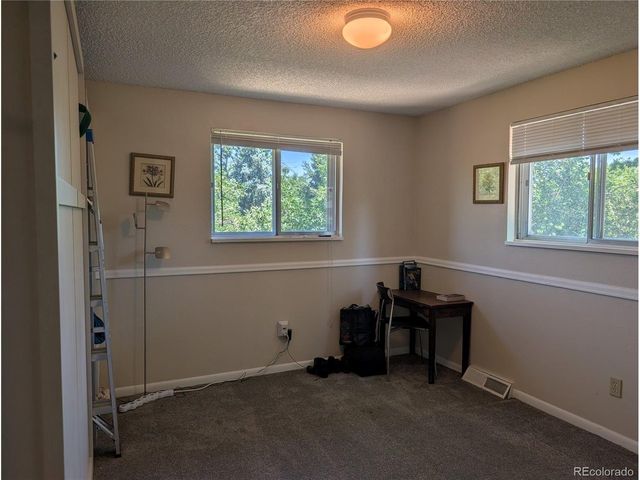 8226 Yarrow Ct, Arvada, CO 80005