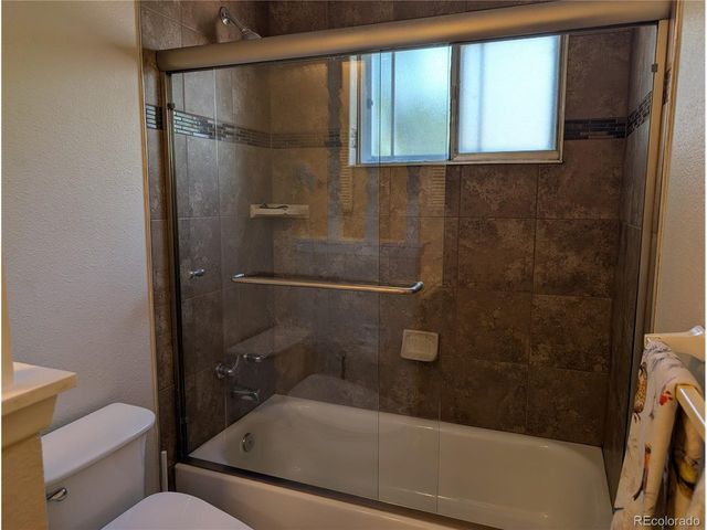 8226 Yarrow Ct, Arvada, CO 80005