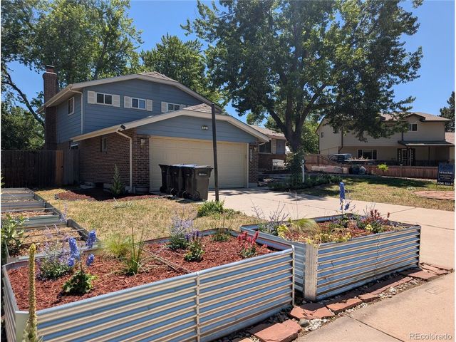8226 Yarrow Ct, Arvada, CO 80005